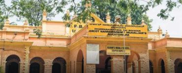 Founder of Bengaluru's first free English school honoured at RBANM's function