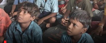 5 Classes In 1 classroom leave students confused in MP school