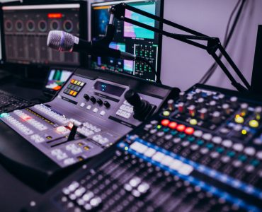 Mass Communication Course: Eligibility, Entrance Test, Career Opportunities and Future Scope