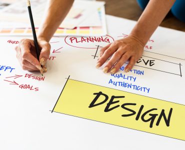 How Long Does It Take to Become a Professional Graphic Designer? Courses, Skills and Entrance Exams